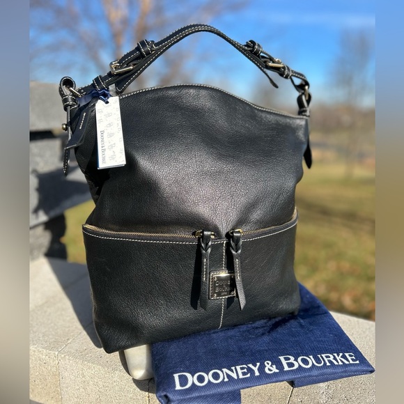 Dooney & Bourke Handbags - NWT Dooney & Bourke Black Medium Dillon Zipper Pocket Satchel
